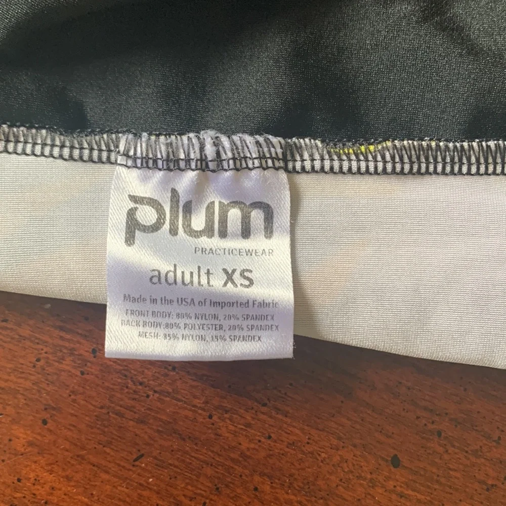 Plum gymnastics leotard - Picture 3 of 5